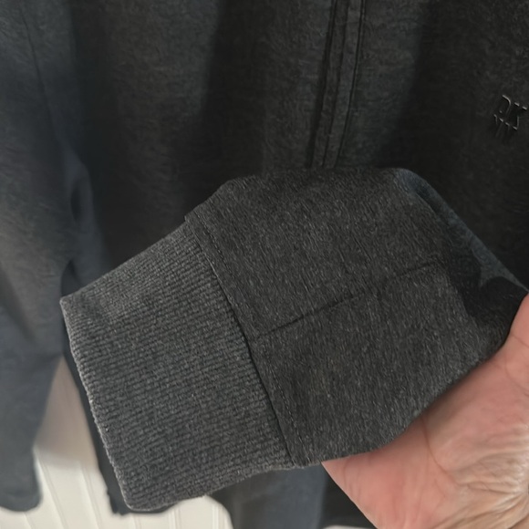 DKNY Charcoal Gray Sweatshirt sz M - Picture 9 of 16